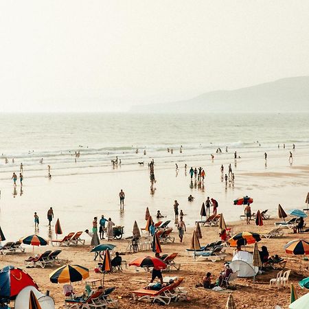 Отель Sunny Wave Taghazout Surf & Yoga Экстерьер фото