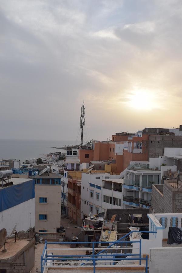 Отель Sunny Wave Taghazout Surf & Yoga Экстерьер фото