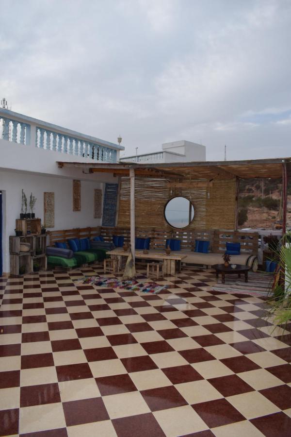 Отель Sunny Wave Taghazout Surf & Yoga Экстерьер фото