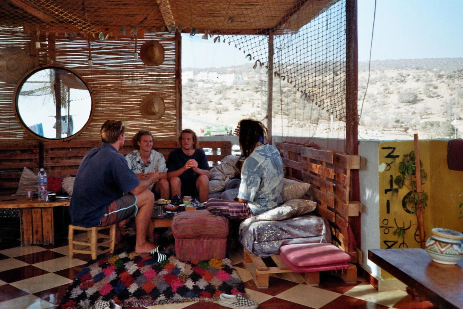 Отель Sunny Wave Taghazout Surf & Yoga Экстерьер фото