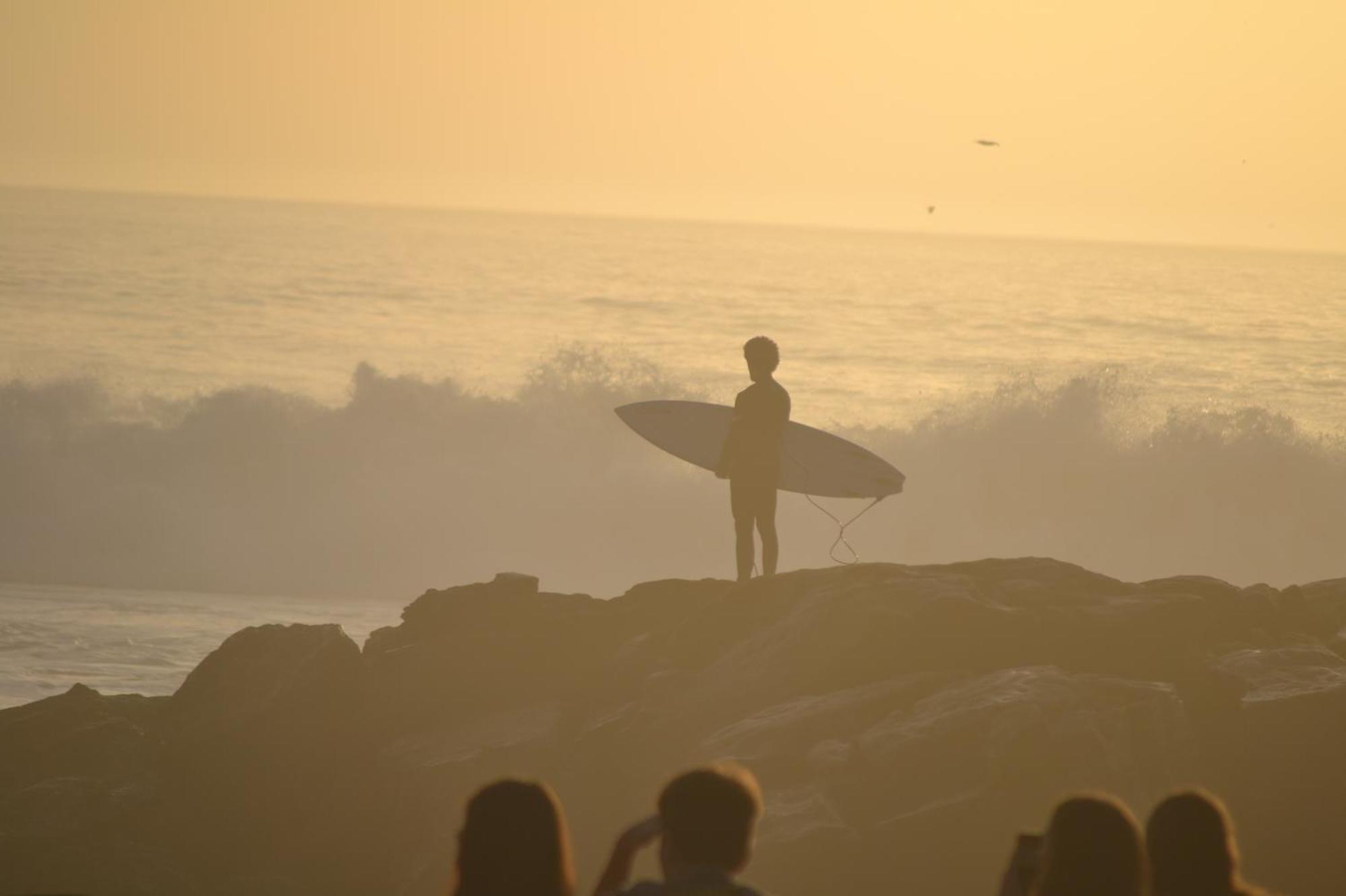 Отель Sunny Wave Taghazout Surf & Yoga Экстерьер фото
