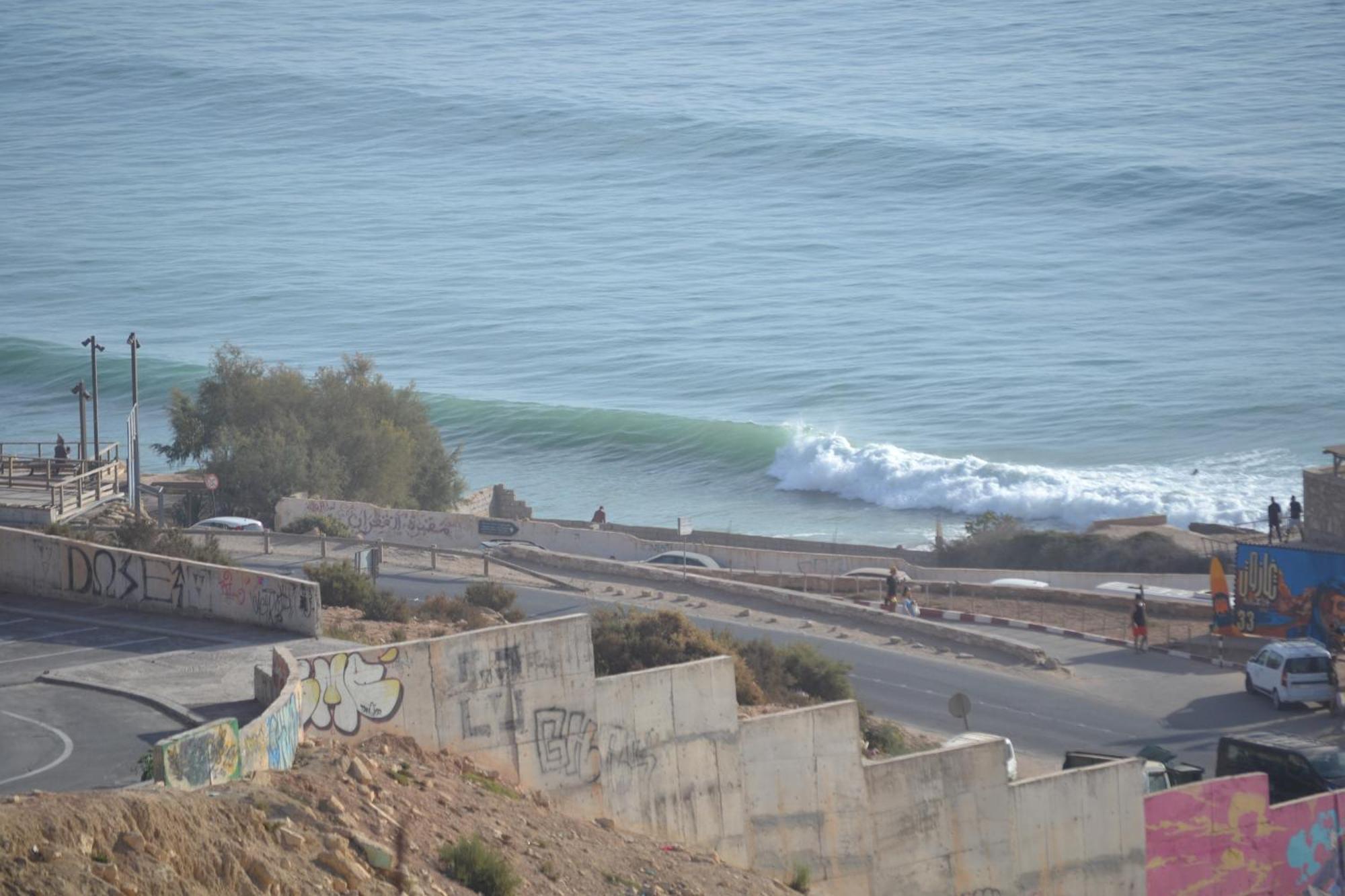 Отель Sunny Wave Taghazout Surf & Yoga Экстерьер фото